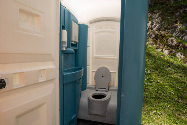 Portable Toilet Options We Offer in Elsa, TX